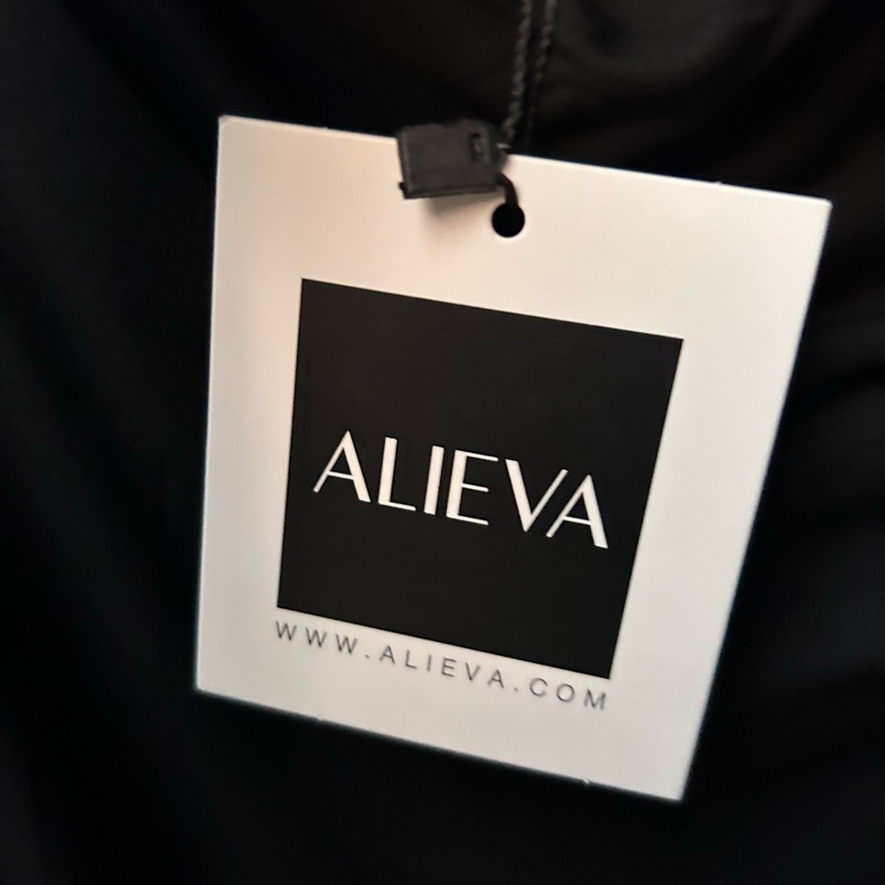 NWT Alieva DASHA One Shoulder MODERN MIDI Fitted DRESS in BLACK Sz M - Picture 14 of 15